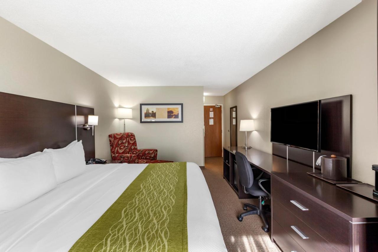 Comfort Inn Airport West Mississauga Exterior foto
