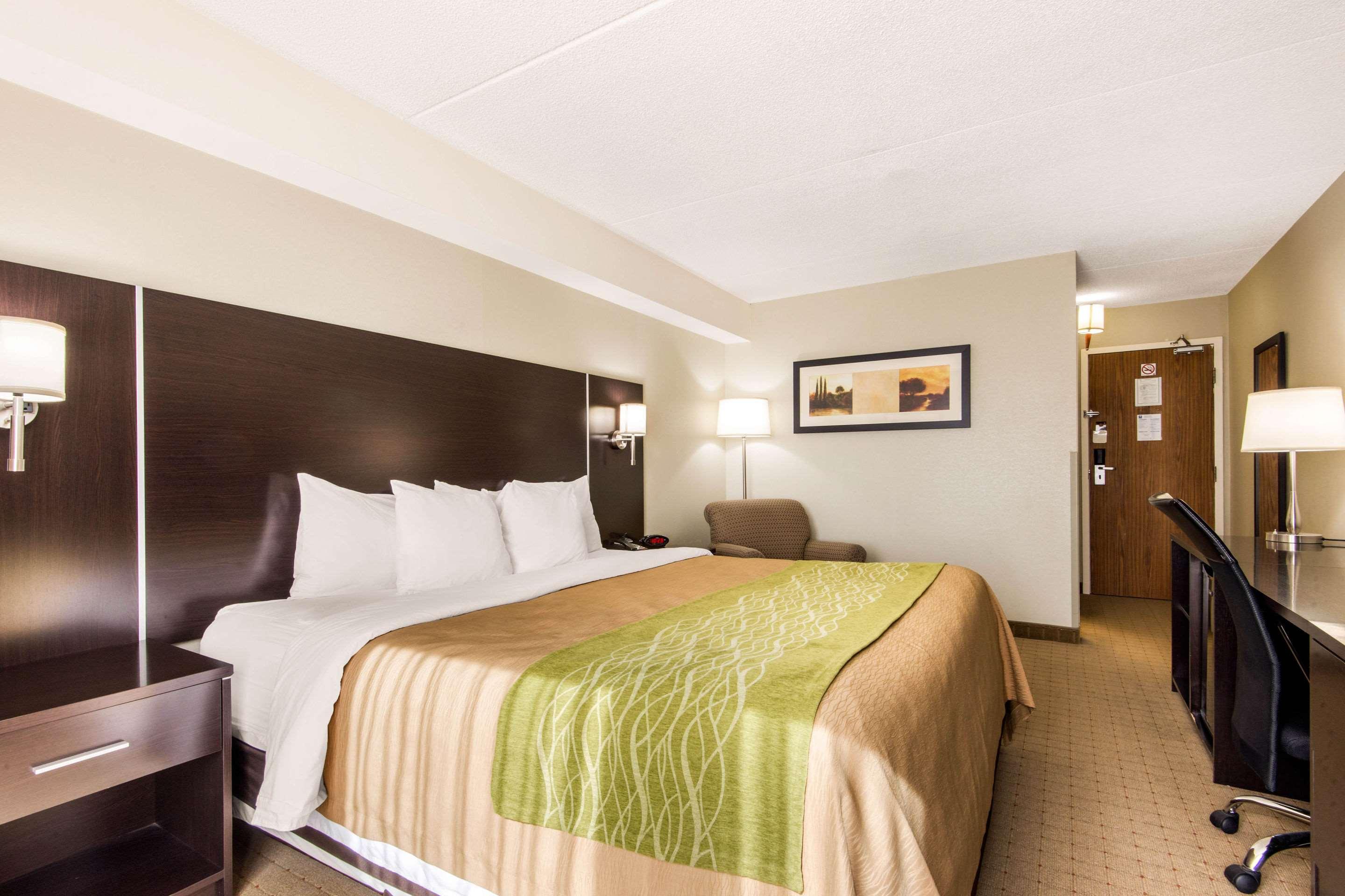 Comfort Inn Airport West Mississauga Exterior foto