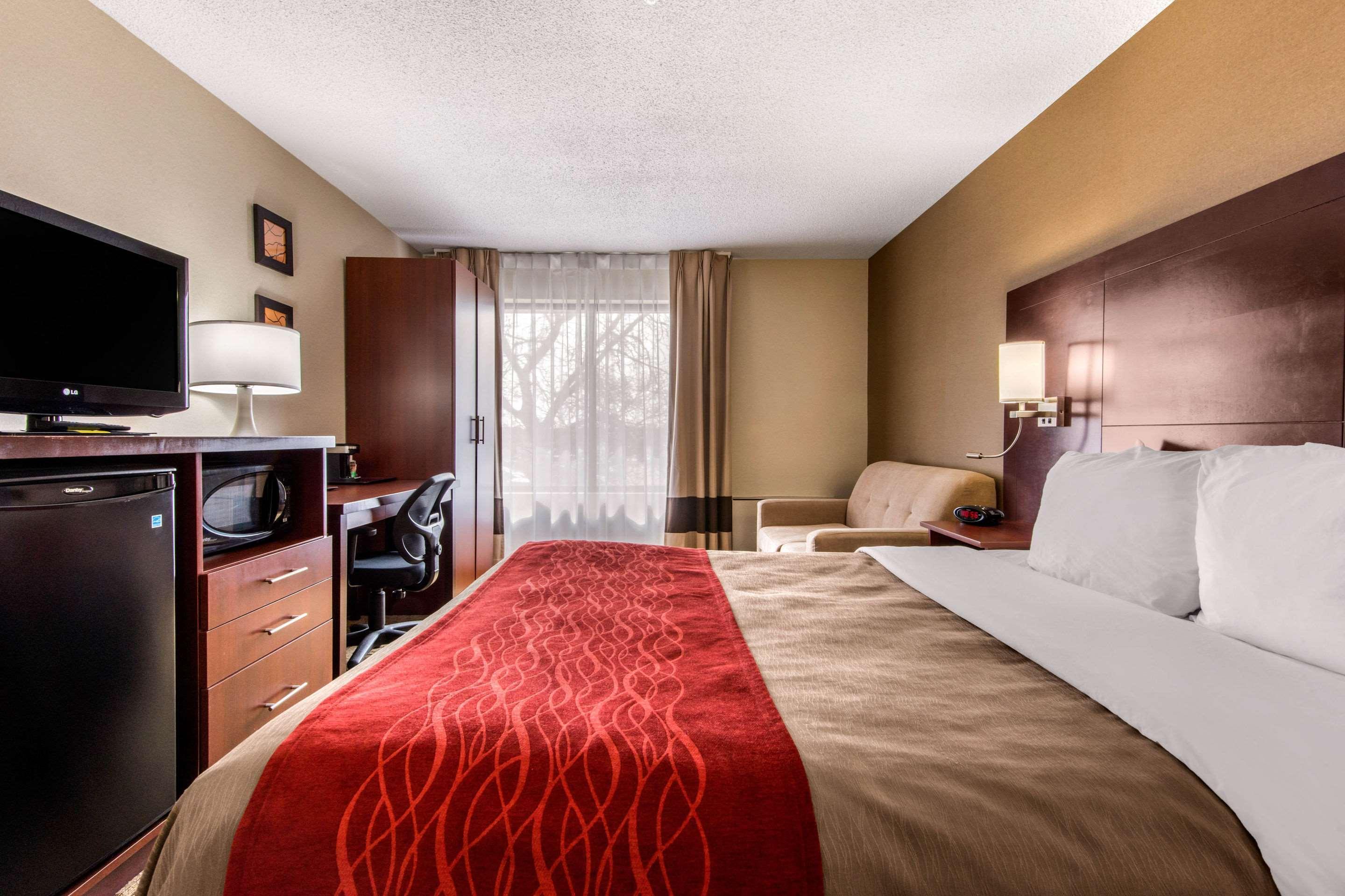 Comfort Inn Airport West Mississauga Exterior foto