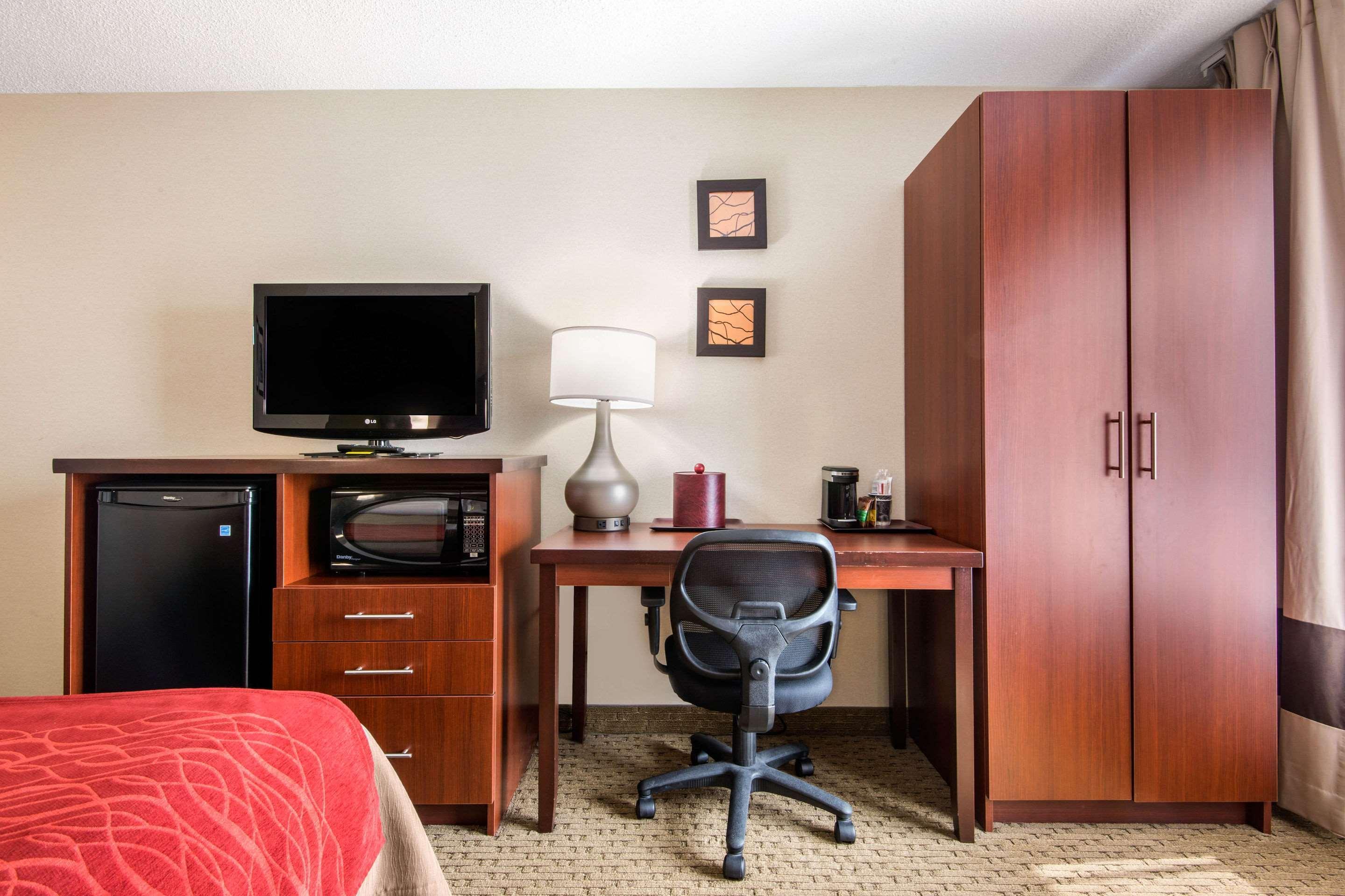 Comfort Inn Airport West Mississauga Exterior foto