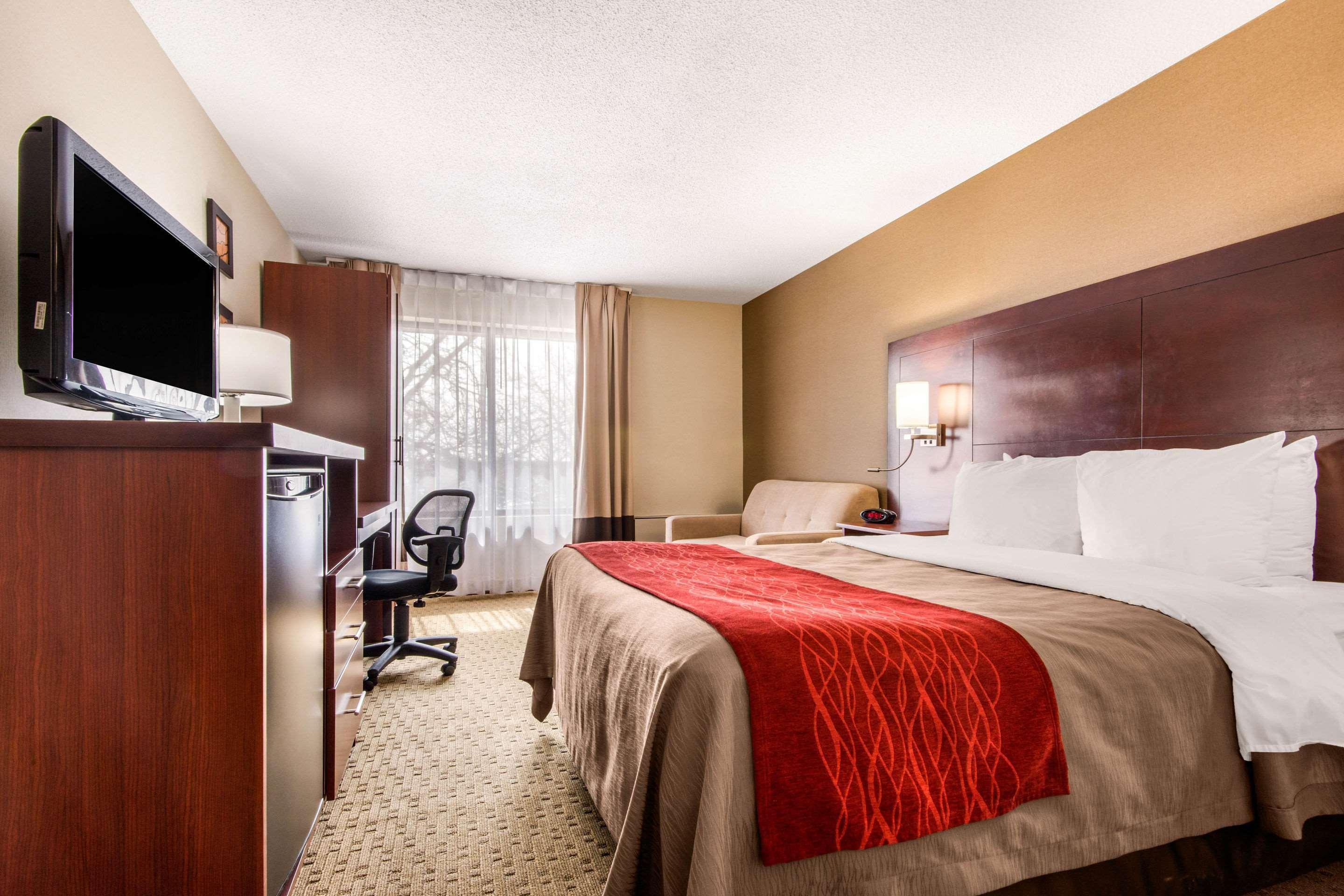 Comfort Inn Airport West Mississauga Exterior foto