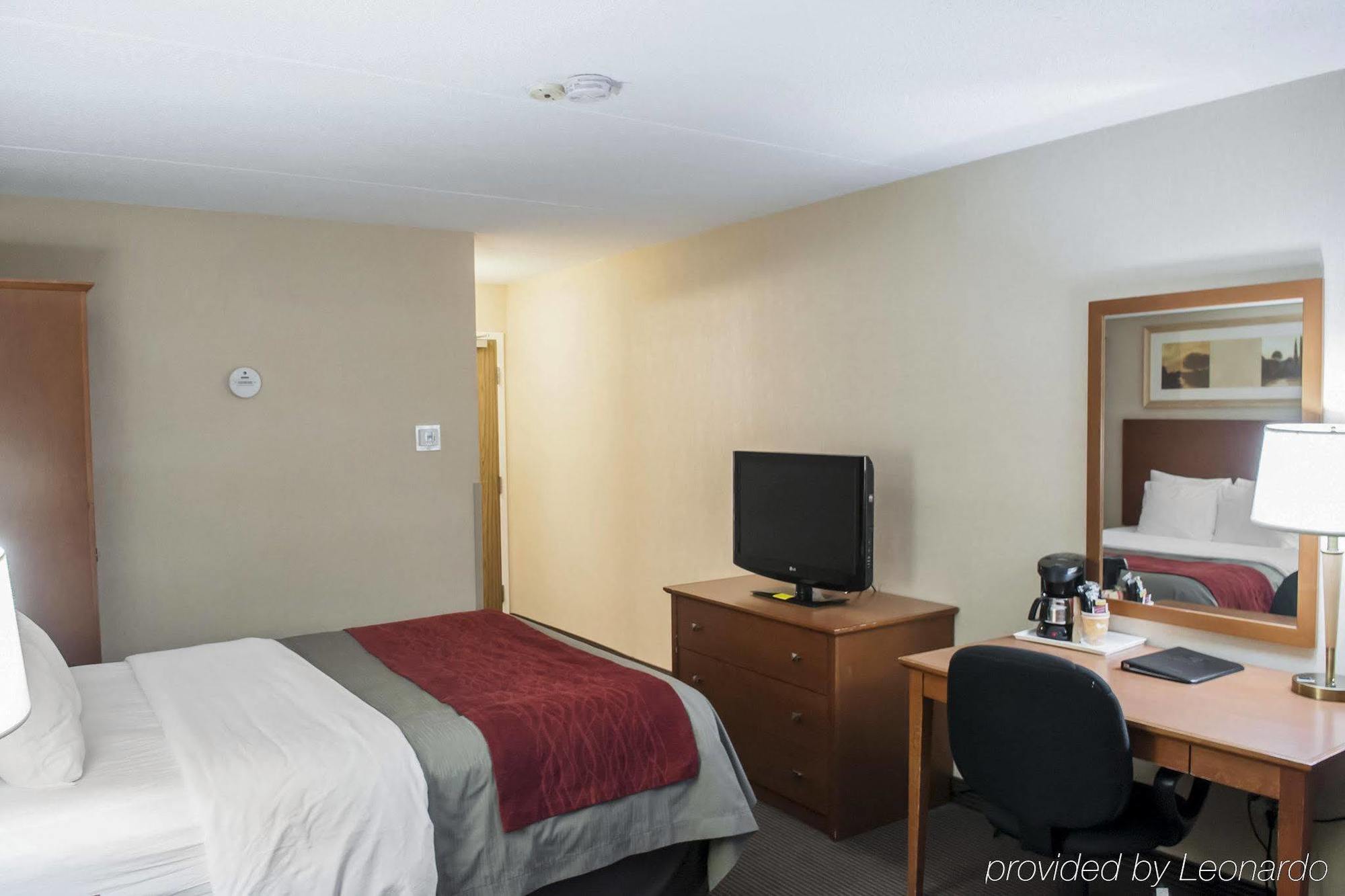 Comfort Inn Airport West Mississauga Exterior foto