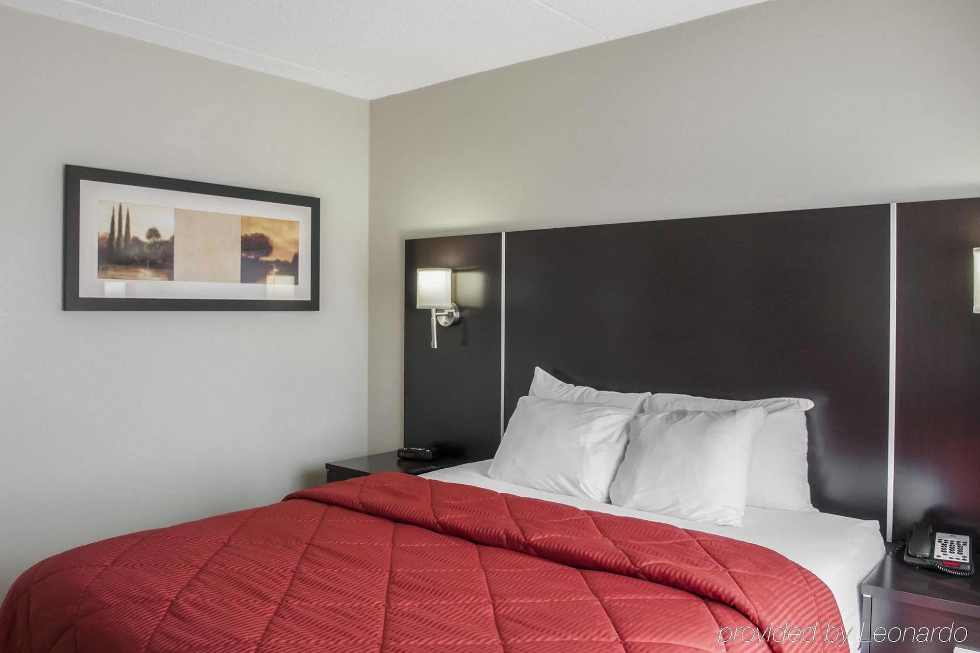 Comfort Inn Airport West Mississauga Exterior foto